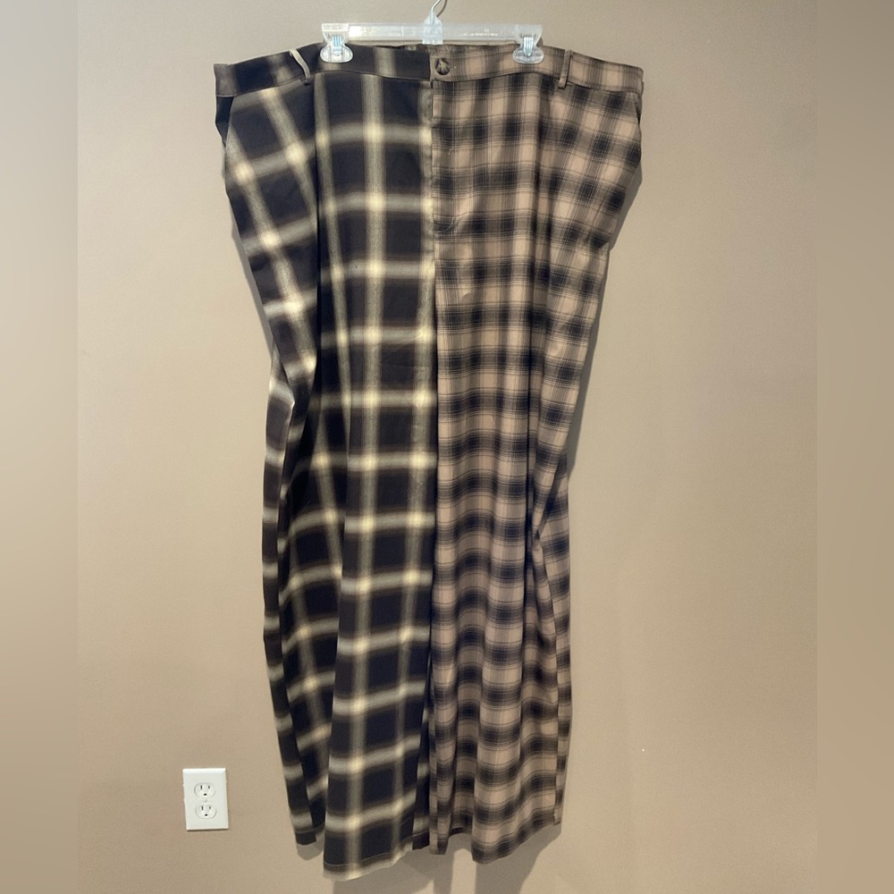Multi brown plaid pants. BP 4XL. Straight leg